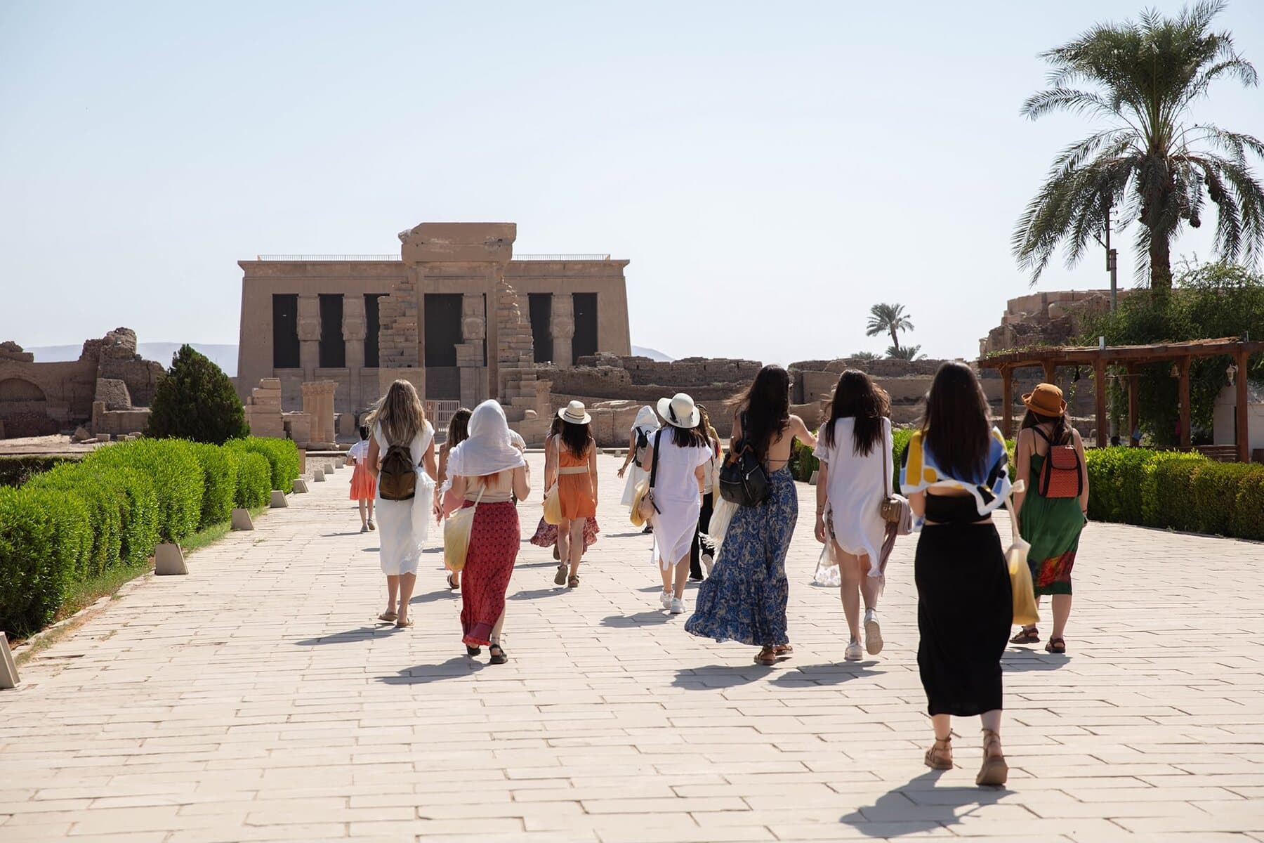Templos de Karnak, Hathor, Osiris, Horus e Isis con guías propios