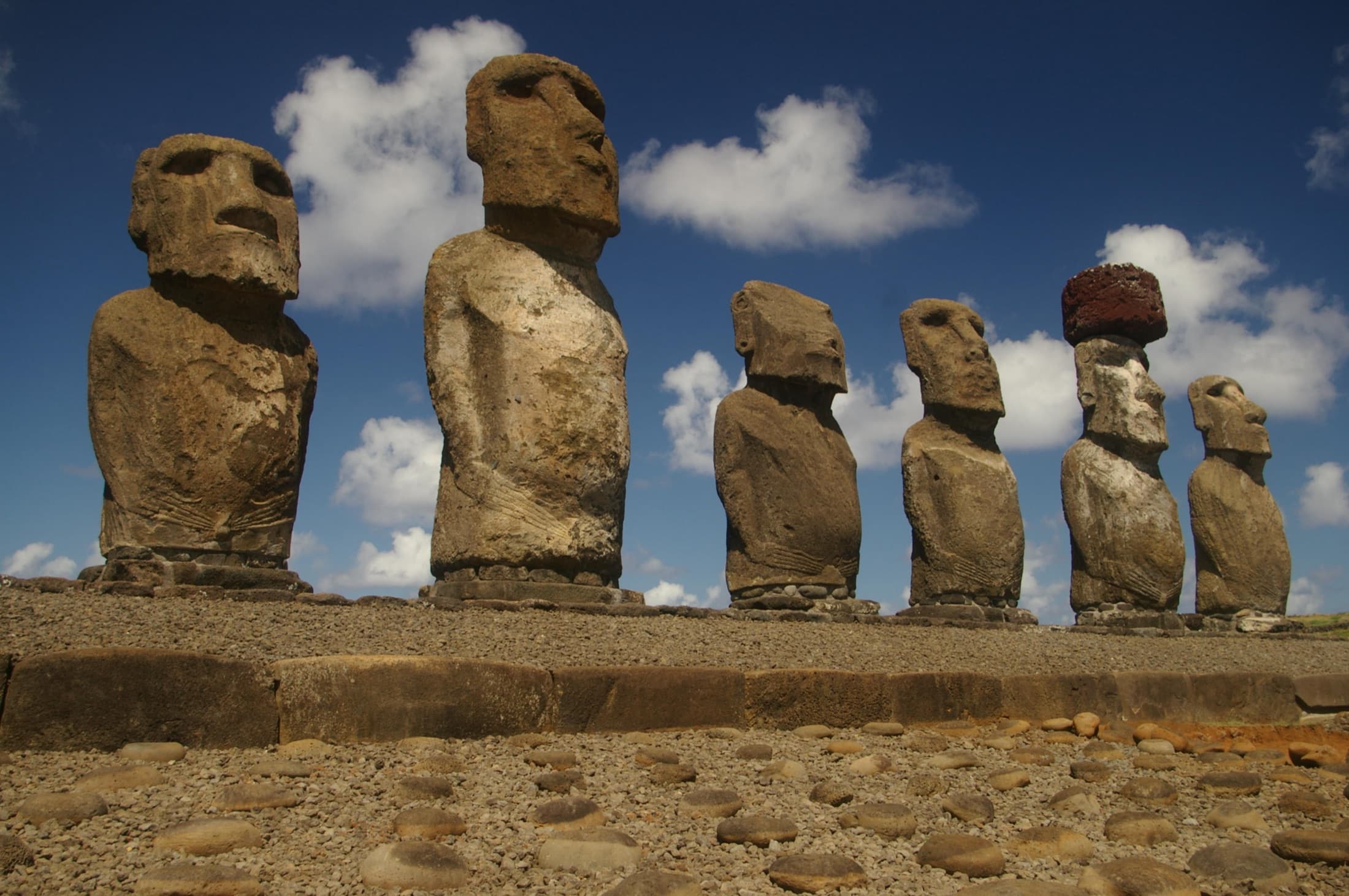 Rapa Nui · Isla de Pascua · Abril 2027